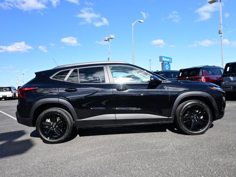 Used 2024 Chevrolet Trax ACTIV image 4