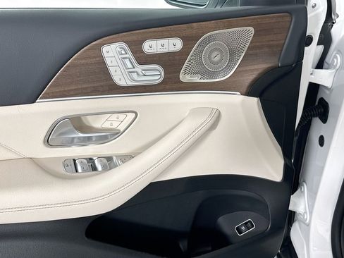 New 2026 Mercedes-Benz GLS 450 4MATIC image 18