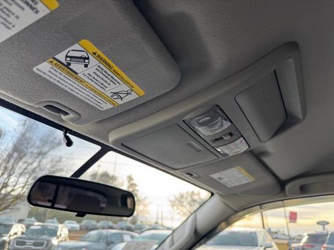 Used 2018 Nissan Frontier SV image 26