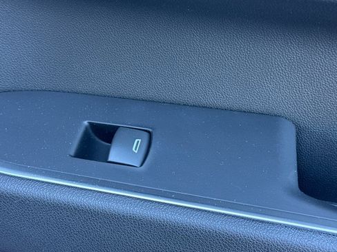 Used 2025 Chevrolet Silverado 1500 LT image 22