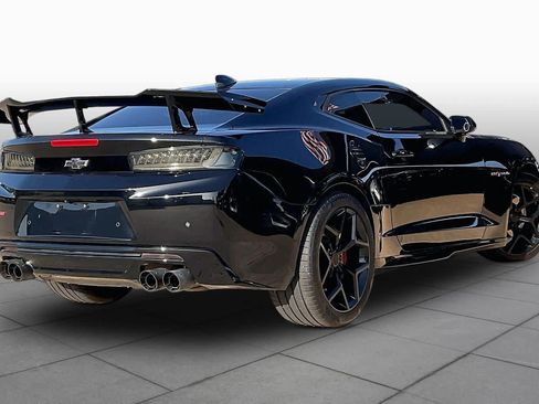Used 2017 Chevrolet Camaro SS RWD image 13
