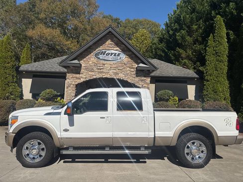Used 2012 Ford F250 King Ranch w/ King Ranch w/Chrome Pkg image 1