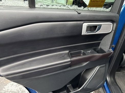 Used 2020 Ford Explorer ST image 31