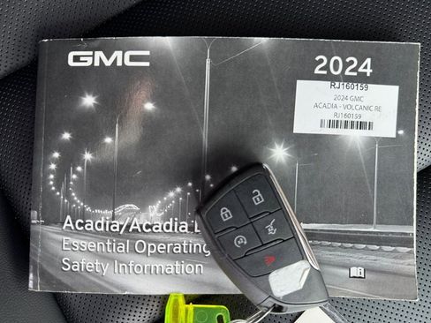Used 2024 GMC Acadia Denali w/ LPO, Floor Liner Package AWD/4WD image 32