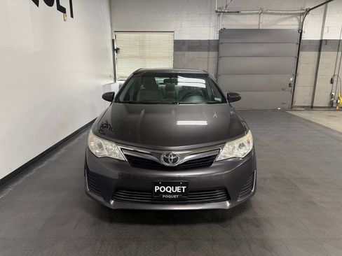Used 2013 Toyota Camry LE FWD image 3