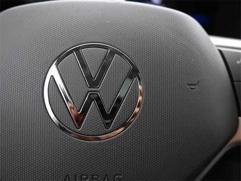 New 2026 Volkswagen Jetta SE image 28