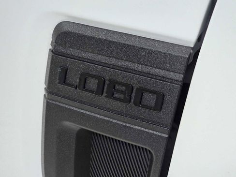 Used 2025 Ford Maverick Lobo AWD/4WD image 17
