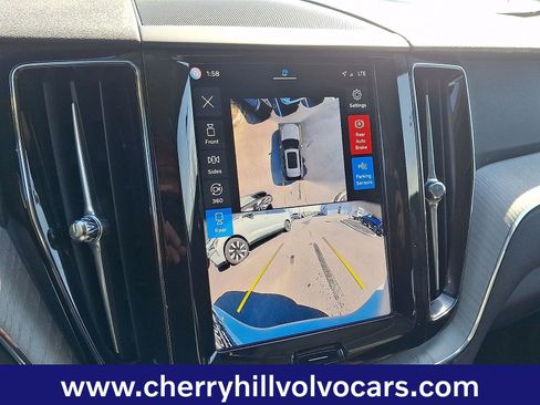Certified 2025 Volvo XC60 B5 Plus image 19