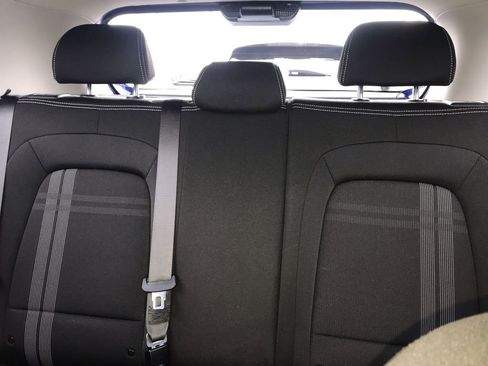 Used 2025 Hyundai Venue SEL FWD image 24