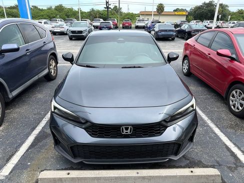 Used 2025 Honda Civic Sport image 2