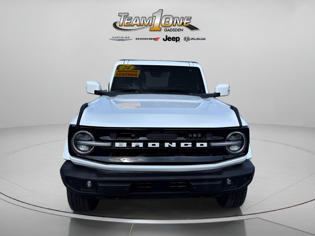 Used 2024 Ford Bronco Outer Banks AWD/4WD image 2