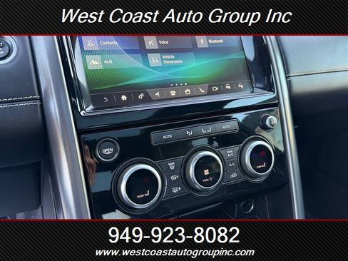 Used 2020 Land Rover Discovery HSE image 24