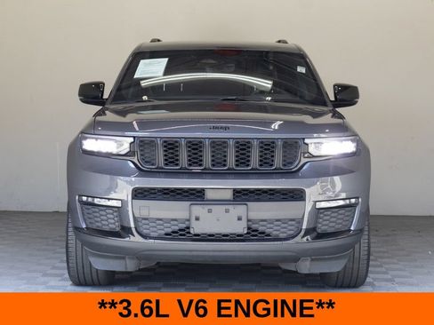 Used 2025 Jeep Grand Cherokee L Limited w/ Black Appearance Package RWD image 4