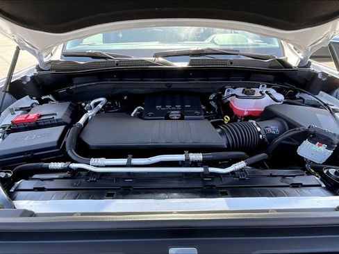 New 2026 GMC Sierra 1500 SLE image 12