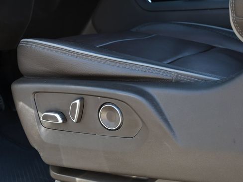 Used 2024 GMC Sierra 1500 Denali RWD image 31