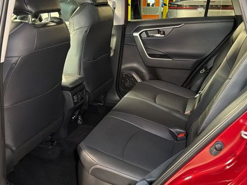 Used 2023 Toyota RAV4 Limited image 16
