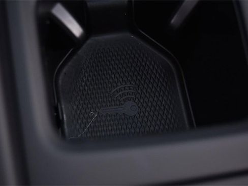 New 2026 Volkswagen Tiguan SE R-Line image 17