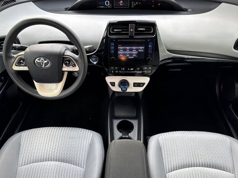 Used 2017 Toyota Prius Two image 13