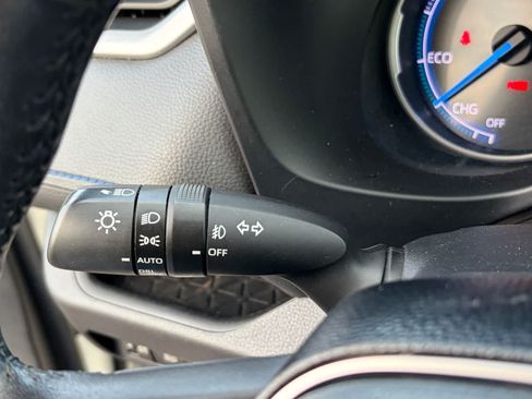 Used 2020 Toyota RAV4 XSE w/ XSE Grade Weather Package AWD/4WD image 12