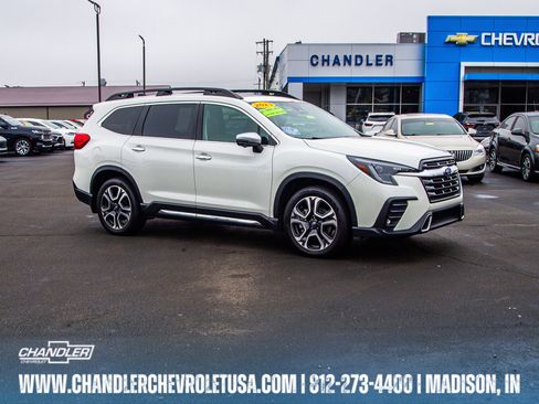 Used 2023 Subaru Ascent Touring image 1