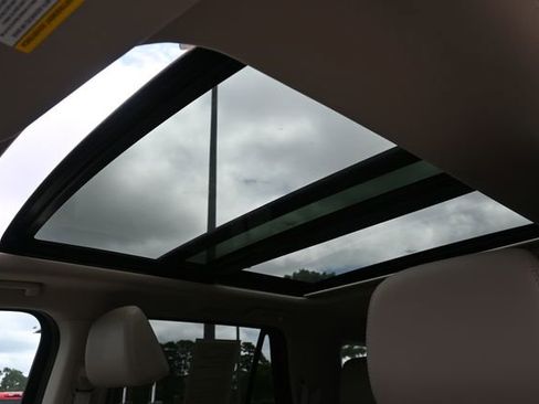 Used 2024 Ford Expedition Limited image 21