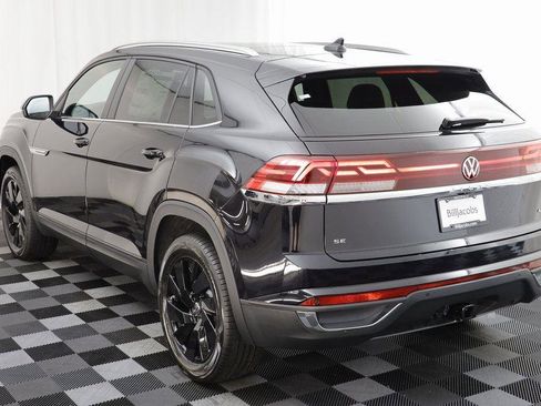 New 2026 Volkswagen Atlas Cross Sport SE image 14