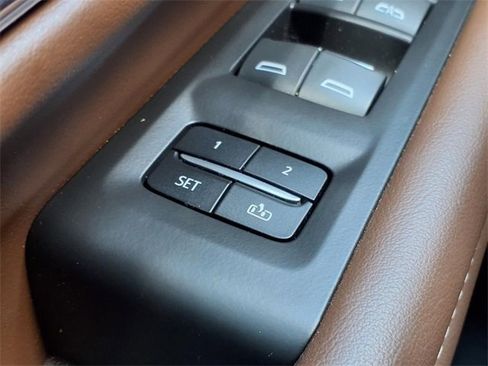 Used 2022 Chevrolet Tahoe High Country image 22