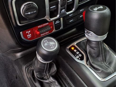 Used 2024 Jeep Wrangler Willys image 8