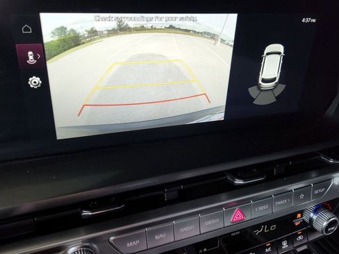 Used 2024 Kia Telluride S image 31