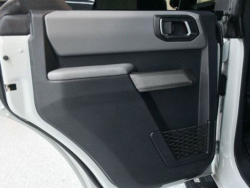 Used 2022 Ford Bronco Black Diamond image 28