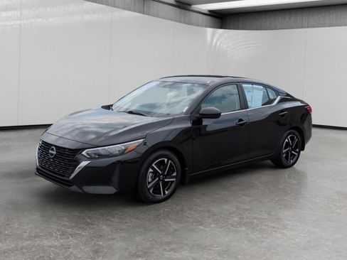 Used 2025 Nissan Sentra SV FWD image 3