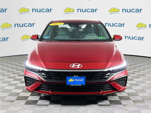 Certified 2024 Hyundai Elantra SE image 2