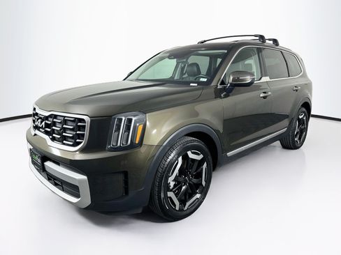 Used 2025 Kia Telluride S AWD/4WD image 3