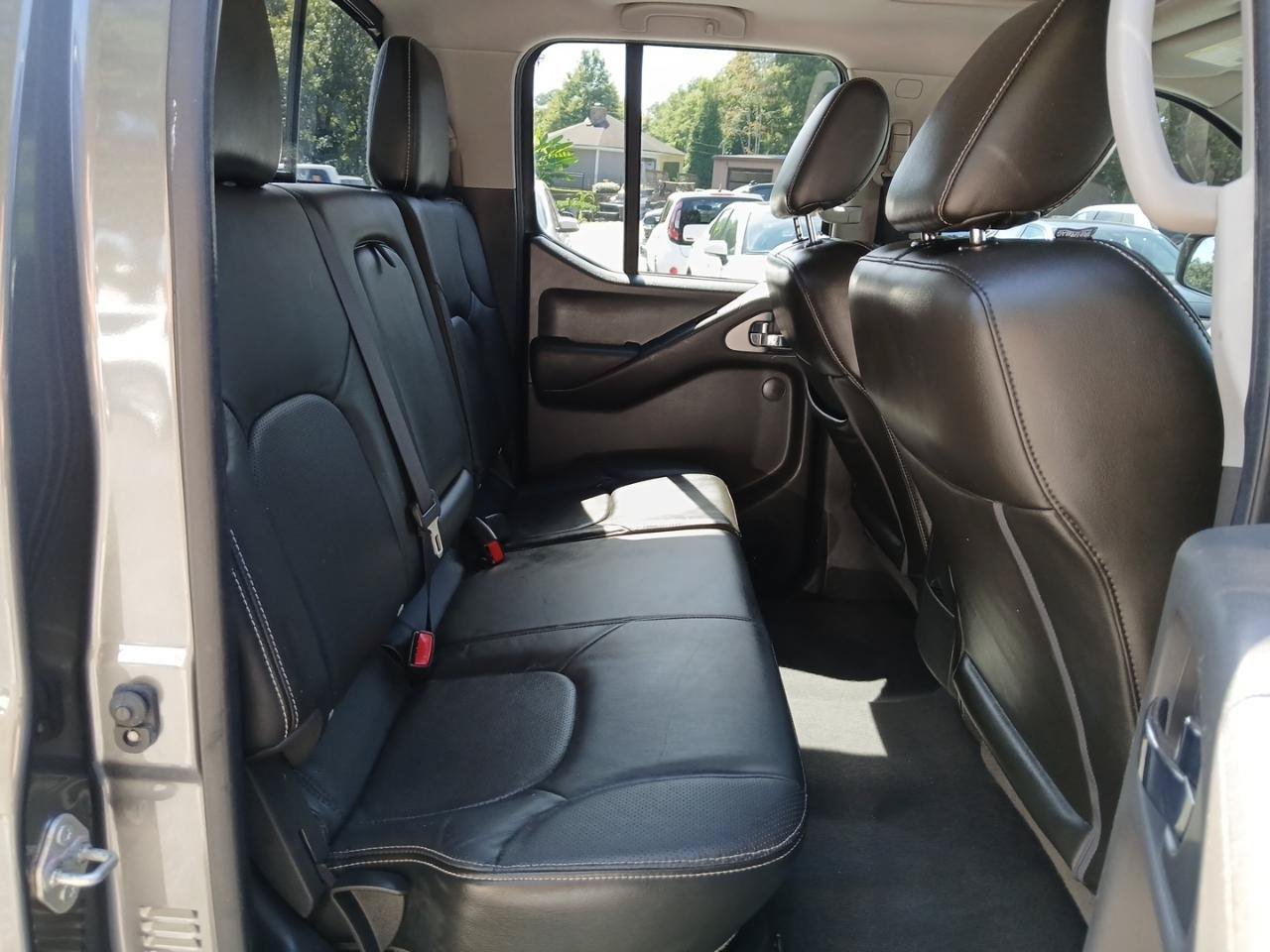 Used 2021 Nissan Frontier PRO-4X w/ Pro-4x Utility Package AWD/4WD image 12