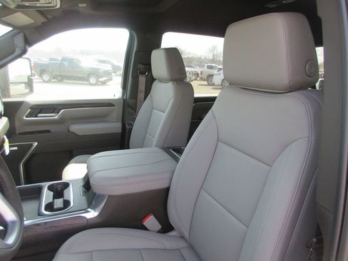 New 2026 GMC Sierra 2500 SLT w/ SLT Premium Package AWD/4WD image 14