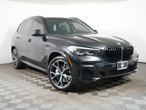 Used 2022 BMW X5 xDrive45e w/ M Sport Package image 9