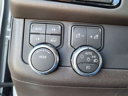 New 2026 GMC Yukon Elevation image 29