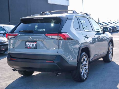 Certified 2022 Toyota RAV4 XLE Premium FWD image 4
