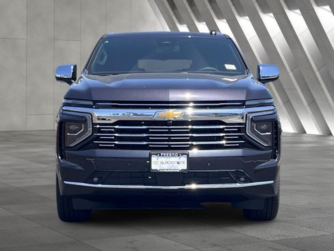 New 2026 Chevrolet Suburban Premier w/ Sun And Tow Package AWD/4WD image 9
