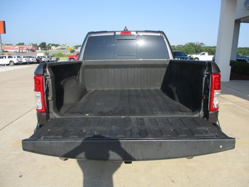 Used 2019 RAM 1500 Big Horn AWD/4WD image 9