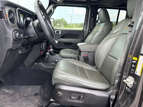 Used 2024 Jeep Gladiator Mojave AWD/4WD image 6
