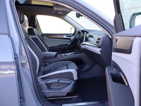 New 2026 Volkswagen Atlas Peak Edition image 25