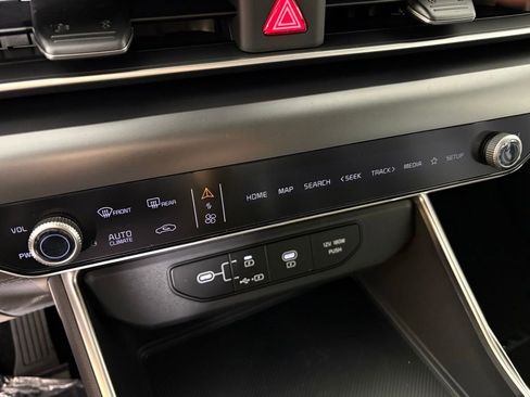 New 2026 Kia Carnival FWD image 27