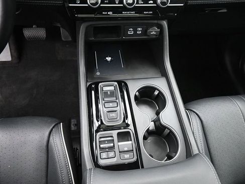 Used 2023 Honda Pilot Elite image 32