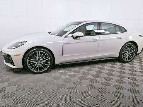New 2026 Porsche Panamera image 2