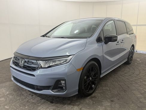 Used 2025 Honda Odyssey Sport-L image 3