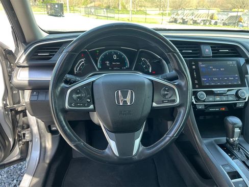 Used 2018 Honda Civic EX-L image 17