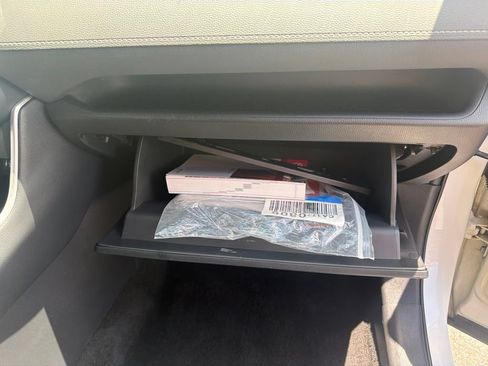 Used 2019 Toyota RAV4 XLE w/ Convenience Package AWD/4WD image 39