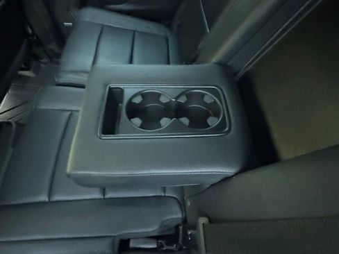 Used 2023 Chevrolet Tahoe LT image 4