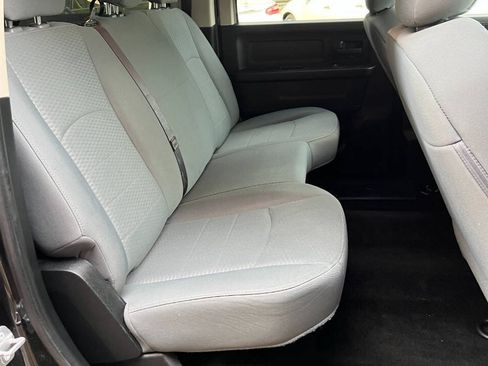 Used 2017 RAM 1500 Express RWD image 15